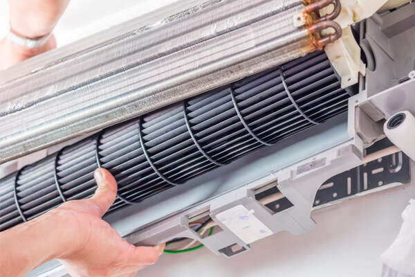 Riparazione guasti e anomalie climatizzatore